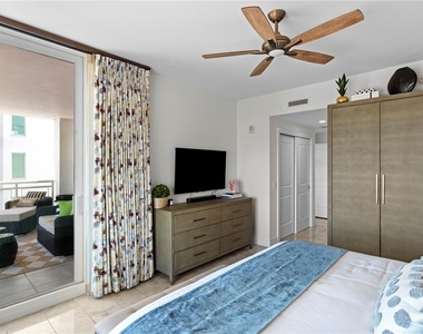 1325 Snell Isle Boulevard Ne - Photo Thumbnail 27