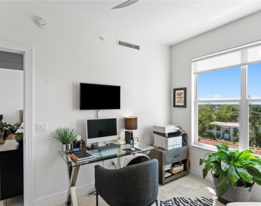1325 Snell Isle Boulevard Ne - Photo Thumbnail 39