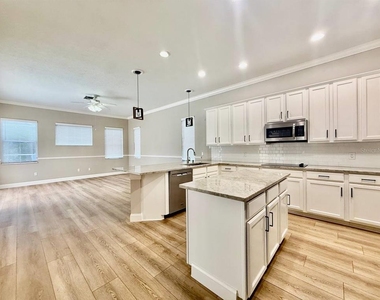 18711 Chaville Road - Photo Thumbnail 12