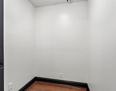 12419 Hidden Brook Drive - Photo Thumbnail 6