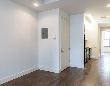 179 Maujer Street - Photo Thumbnail 1
