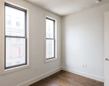 179 Maujer Street - Photo Thumbnail 2