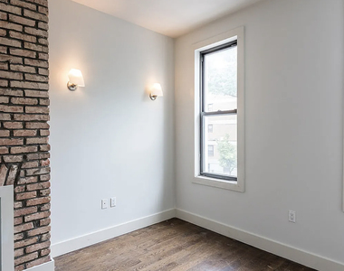 179 Maujer Street - Photo Thumbnail 6