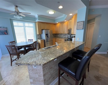 521 Mandalay Avenue - Photo Thumbnail 8