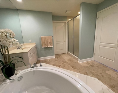 521 Mandalay Avenue - Photo Thumbnail 17