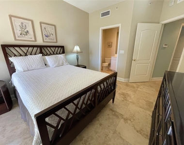 521 Mandalay Avenue - Photo Thumbnail 22