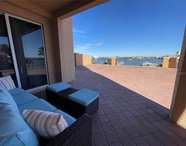 521 Mandalay Avenue - Photo Thumbnail 27