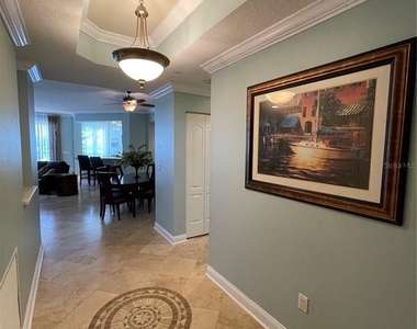 521 Mandalay Avenue - Photo Thumbnail 1