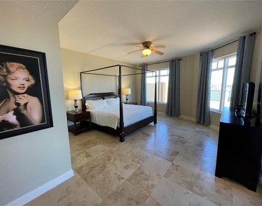 521 Mandalay Avenue - Photo Thumbnail 12