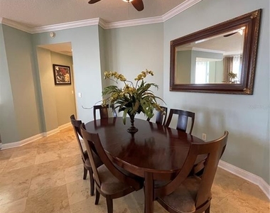 521 Mandalay Avenue - Photo Thumbnail 6