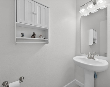 17334 Holly Well Avenue - Photo Thumbnail 24