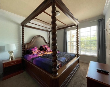 8000 Tuscany Way - Photo Thumbnail 22