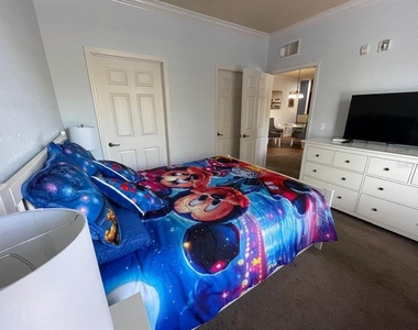 8000 Tuscany Way - Photo Thumbnail 16