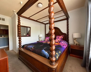 8000 Tuscany Way - Photo Thumbnail 21