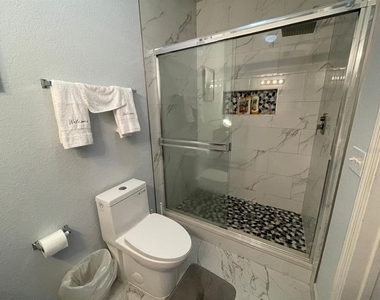 8000 Tuscany Way - Photo Thumbnail 19