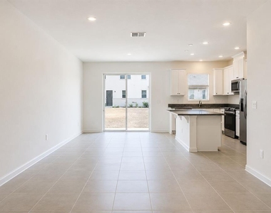 9048 Ocean Tide Way - Photo Thumbnail 4