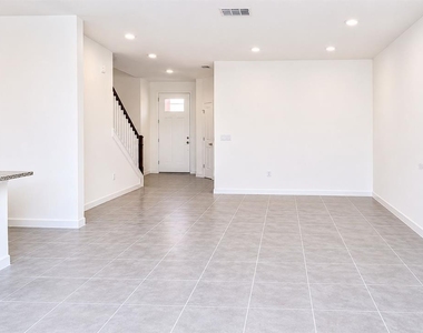 9048 Ocean Tide Way - Photo Thumbnail 3