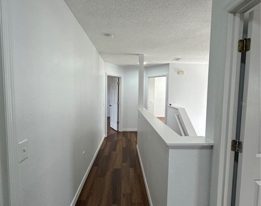 747 Pelican Court - Photo Thumbnail 8