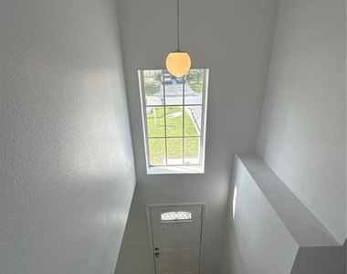 747 Pelican Court - Photo Thumbnail 9