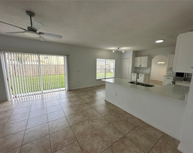 747 Pelican Court - Photo Thumbnail 5