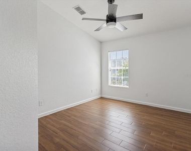 1055 Rock Harbor Avenue - Photo Thumbnail 20