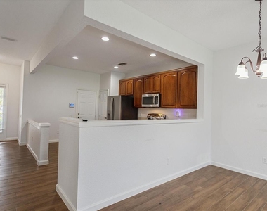 1055 Rock Harbor Avenue - Photo Thumbnail 11