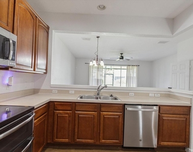 1055 Rock Harbor Avenue - Photo Thumbnail 6