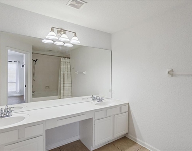 1055 Rock Harbor Avenue - Photo Thumbnail 17
