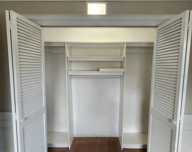 549 Burlington Avenue Ne - Photo Thumbnail 38
