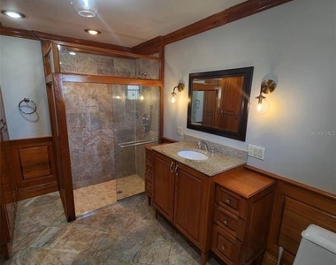 549 Burlington Avenue Ne - Photo Thumbnail 35