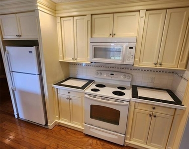 549 Burlington Avenue Ne - Photo Thumbnail 24