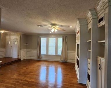 549 Burlington Avenue Ne - Photo Thumbnail 8
