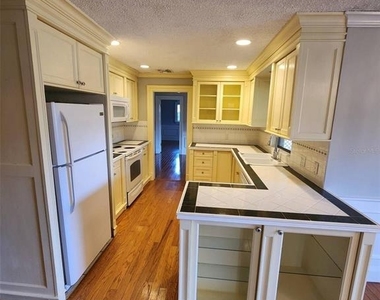 549 Burlington Avenue Ne - Photo Thumbnail 27