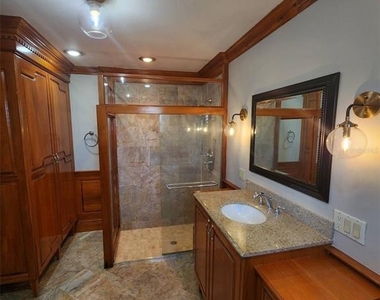 549 Burlington Avenue Ne - Photo Thumbnail 32