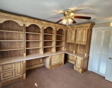 549 Burlington Avenue Ne - Photo Thumbnail 38