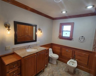 549 Burlington Avenue Ne - Photo Thumbnail 36