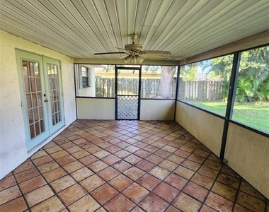 549 Burlington Avenue Ne - Photo Thumbnail 17