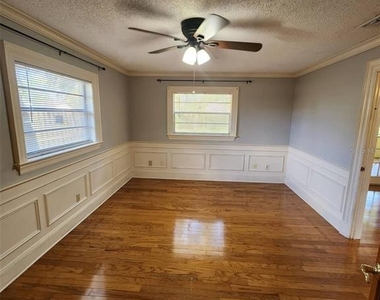 549 Burlington Avenue Ne - Photo Thumbnail 9