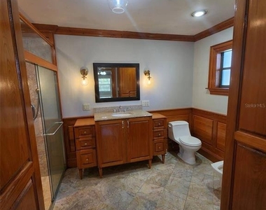 549 Burlington Avenue Ne - Photo Thumbnail 21