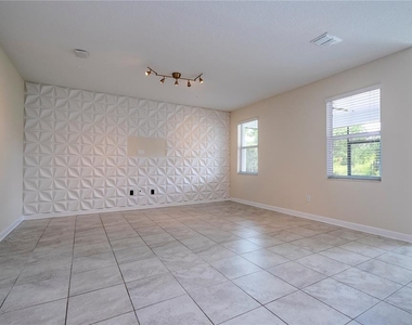 3043 Beaver Creek Drive - Photo Thumbnail 17