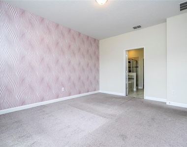 3043 Beaver Creek Drive - Photo Thumbnail 24