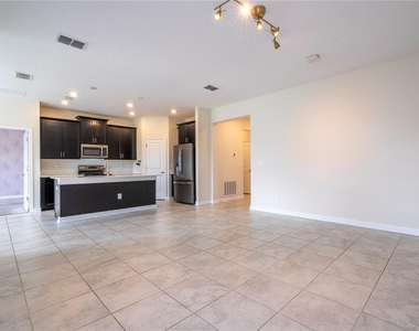 3043 Beaver Creek Drive - Photo Thumbnail 7