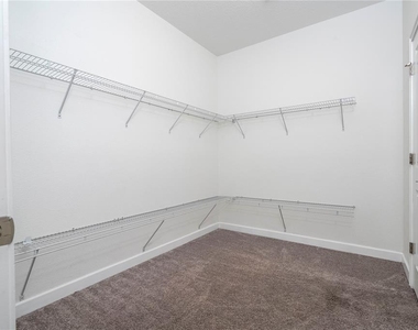 3043 Beaver Creek Drive - Photo Thumbnail 34