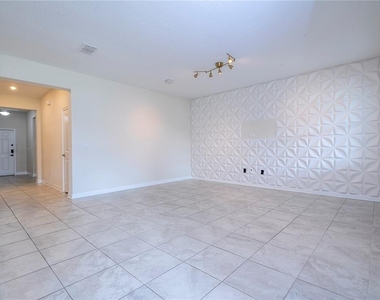 3043 Beaver Creek Drive - Photo Thumbnail 13