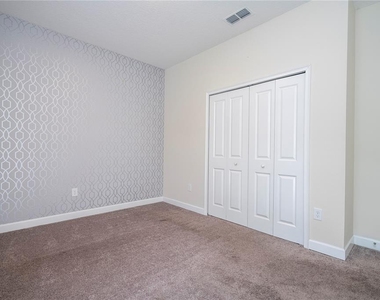 3043 Beaver Creek Drive - Photo Thumbnail 19