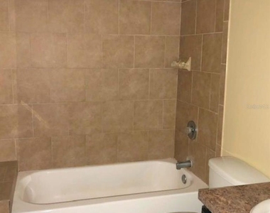 1005 King Street - Photo Thumbnail 7