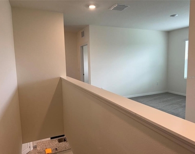 2572 Tulip Drive - Photo Thumbnail 10