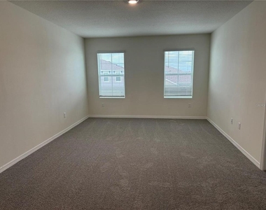 2572 Tulip Drive - Photo Thumbnail 12