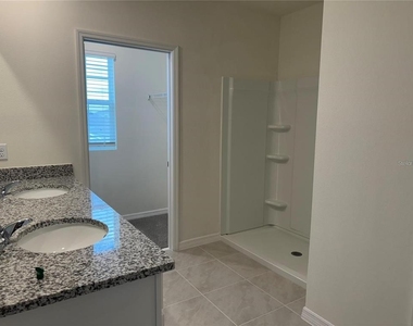 2572 Tulip Drive - Photo Thumbnail 11