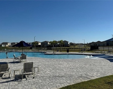 2572 Tulip Drive - Photo Thumbnail 14